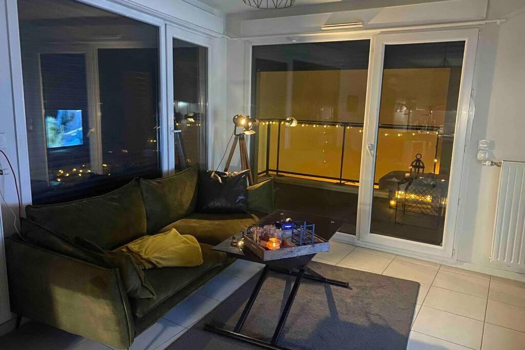 Meyzieu : Superbe Appartement Tres Cosy. 梅济约 外观 照片